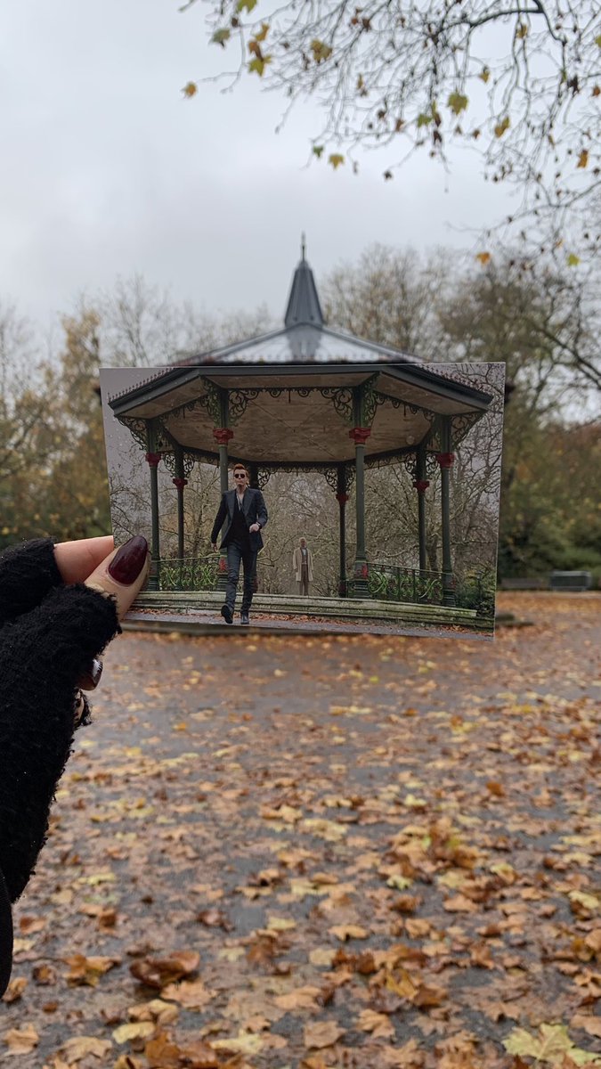 lihothelizard's tweet photo. “i go to london for the sights”
the sights: https://t.co/BEYf7ZqXsJ
