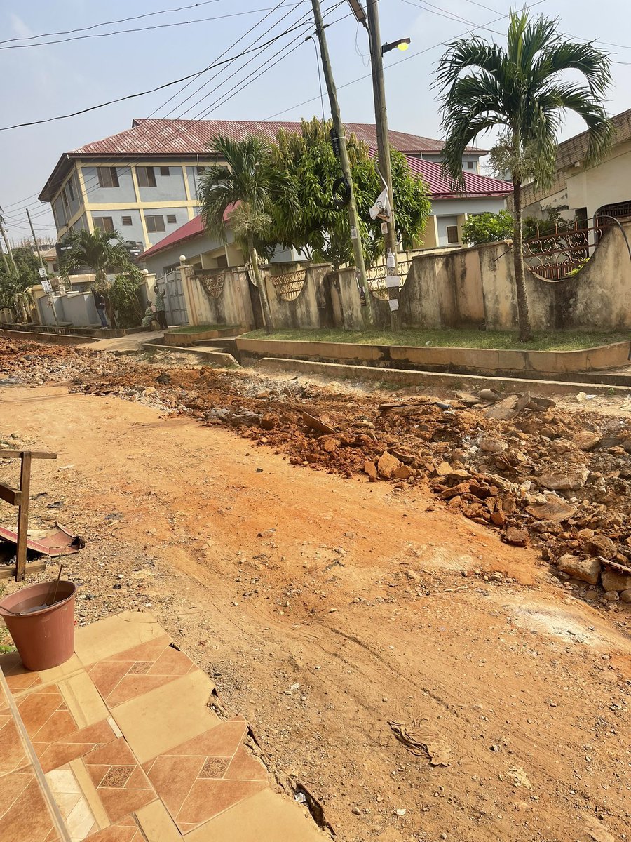 Engineering gate road👀.

#KNUSTLive