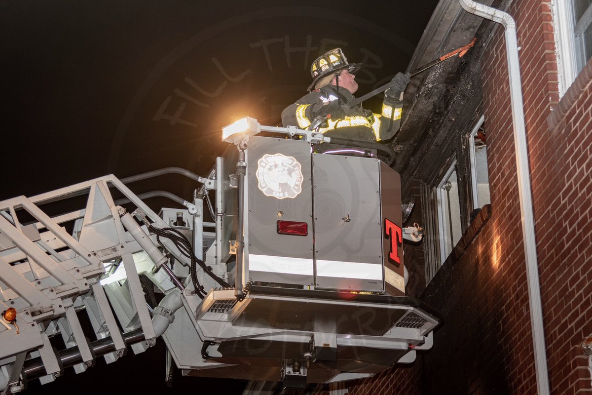 Fill The Box Fire Photography (@filltheboxfire) on Twitter photo 11/20/24: Hamden Fire 2nd alarm on Park Road. More photos can be found on our website.
filltheboxfire.com/Fire-Incidents…
#HamdenFire #HamdenFire #HamdenFireDept #HamdenFireDepartment #HFD
<a href="/HamdenFireDept/">Hamden Fire Dept</a>
<a href="/IAFFLocal2687/">Hamden Firefighters</a>
<a href="/CERTHamden/">Hamden CERT</a>
<a href="/ctfirephoto/">CT Fire Photo</a> 11/20/24: Hamden Fire 2nd alarm on Park Road. More photos can be found on our website.
filltheboxfire.com/Fire-Incidents…
#HamdenFire #HamdenFire #HamdenFireDept #HamdenFireDepartment #HFD
<a href="/HamdenFireDept/">Hamden Fire Dept</a>
<a href="/IAFFLocal2687/">Hamden Firefighters</a>
<a href="/CERTHamden/">Hamden CERT</a>
<a href="/ctfirephoto/">CT Fire Photo</a>