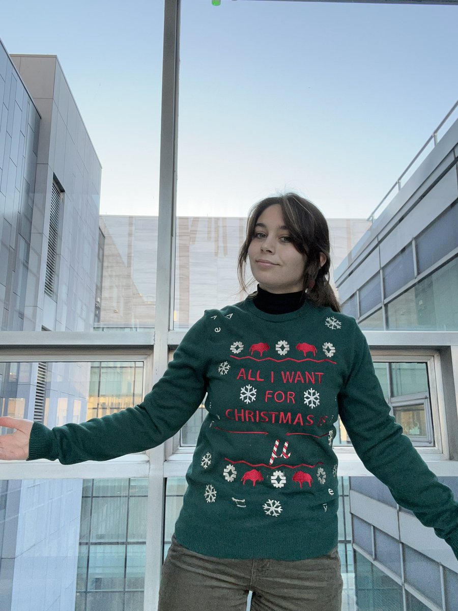 all i want for christmas is mu 🎵 

(sweater by me, in case you were wondering why i haven’t replied to your email in a week)