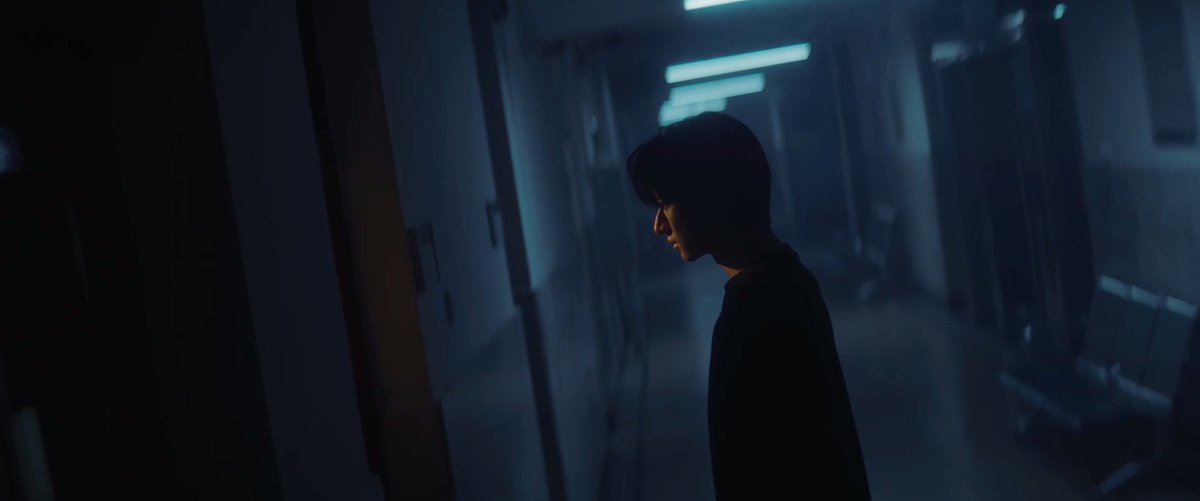 VoiceOfChahat's tweet photo. How weird is it that I think #LiangDaiWen looks Gorgeous even in this dark hospital, full depressed look! 😩

― #SmileCode #失笑 #ShenYue #LinYi #SmileCodeEp18 https://t.co/DijmlFT2MD