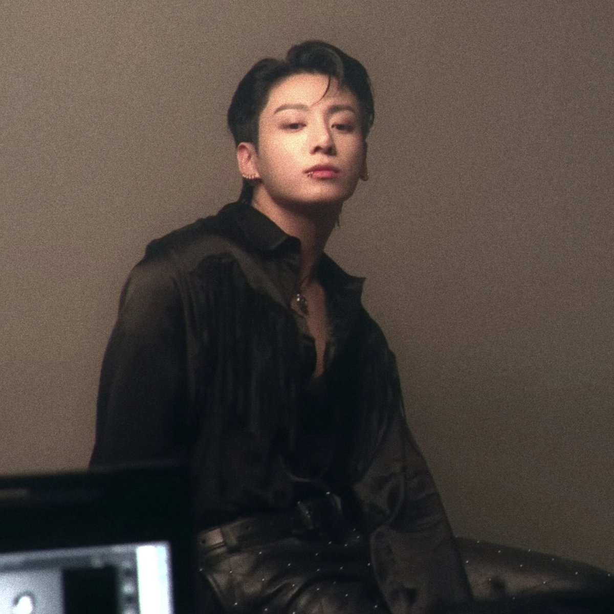 popiconkoo's tweet photo. Hottie                                    Cutie https://t.co/nT8lbUZctc