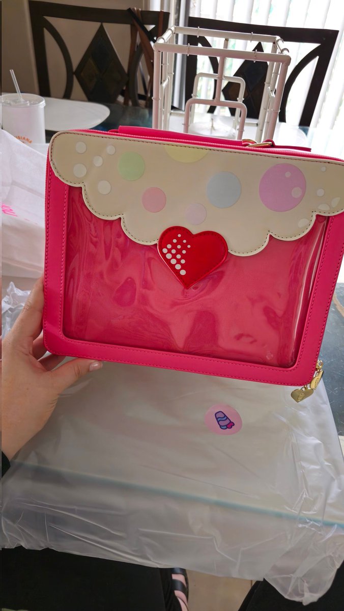 weeabqueen's tweet photo. @Parfait_Parlour I love her so much 😭😭😭 she will be babied and treasured 
The storage sleeve was such a nice touch 🫶🏻🫶🏻🫶🏻 https://t.co/6oChkuiTAM