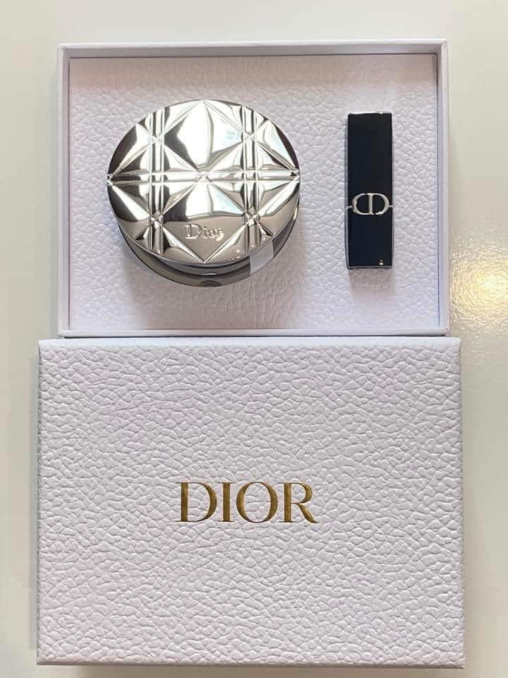 AJaroenjan's tweet photo. 🍒เซ็ตของขวัญ Dior กระจกคอใหม่ล่า��ุด + ลิปสติกสี 720 1.5 g ป้ายไทย

💯💯💯💯💯💯💯

🔥     1,390 ส่งฟรี

#น้ำหอมแท้ #รีวิวน้ำหอม #ลิปDior #ถูกและดี
#ส่งต่อเสื้อผ้า
#คสอ #ส่งต่อ #ส่งต่อสกินแคร์ #เสื้อผ้ามือสอง #ส่งต่อคสอ #พร้อมส่ง #น้ำหอมก้นขวด #HowtoPerfect #น้ำหอมไอดอล https://t.co/f8k4yH5HwC