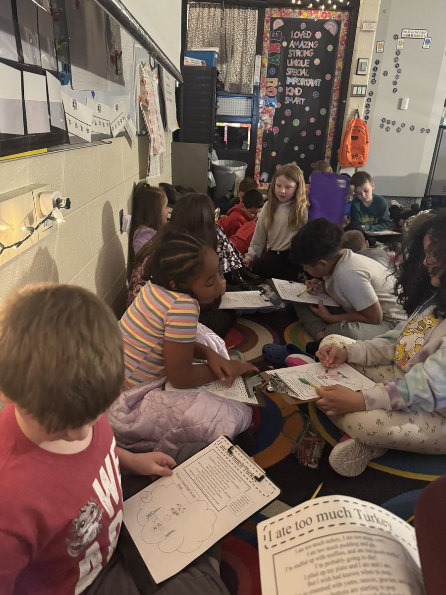 BohmSecondGrade's tweet photo. Having fun doing a visualization activity.   @SyringDragons @swartz_creek https://t.co/MLyrZ4afwC