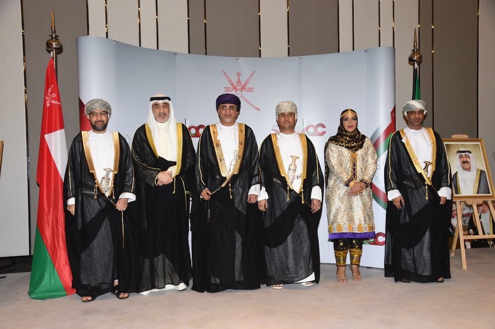 سفير #سلطنة_عُمان لدى #الكويت يقيم حفل استقبال بمناسبة #العيد_الوطني_الـ_54_المجيد في العاصمة الكويت بحضور معالي الشيخ رئيس مجلس الوزراء بالإنابة وزير الدفاع ووزير الداخلية وعدد من أصحاب المعالي والشيوخ وأفراد الأسرة الحاكمة وكبار المسؤولين في الحكومة الكويتية من الوزراء