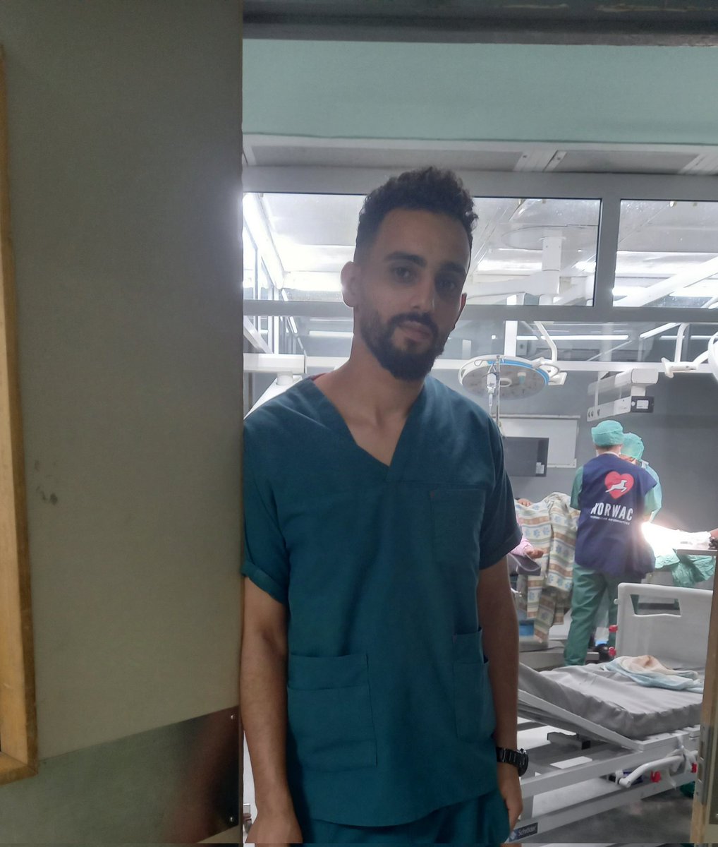 Hamzasharif5750's tweet photo. I'm still alive 🇵🇸!
Remember my face well, I might be next...
We are not numbers!

https://t.co/K3TQtbOmOJ https://t.co/8gZ7vLmmo3