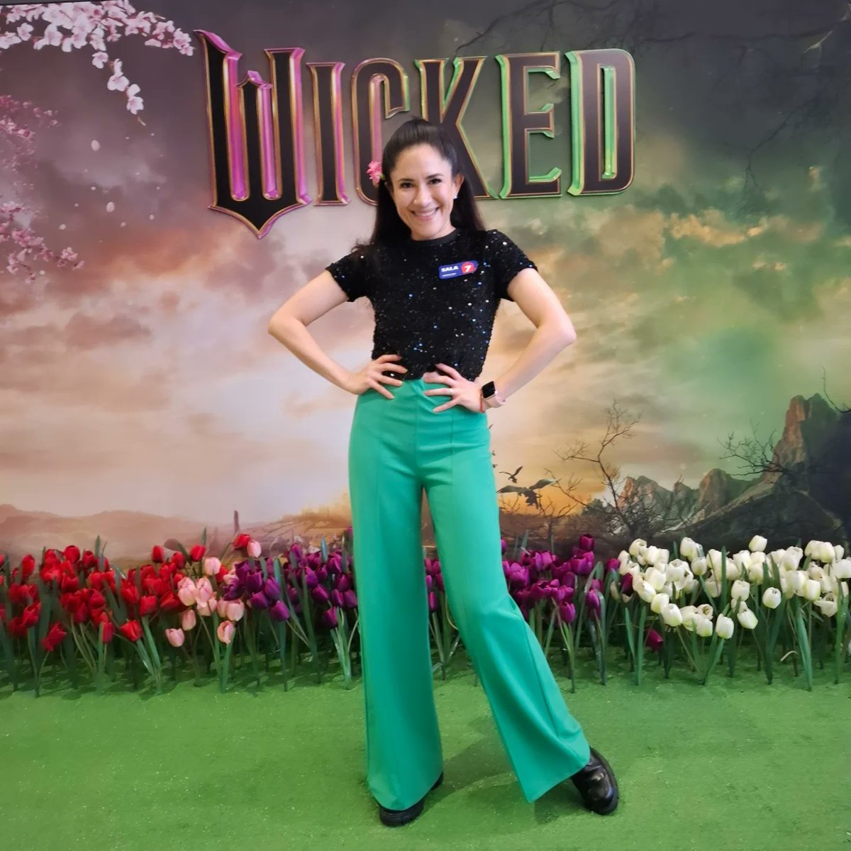 lapintos's tweet image. En la función especial de estreno con el elenco de doblaje español latino, otra vez lloré con desafiar la gravedad.  Vean la película en ambos idiomas , vale mucho la pena. 
#WickedMovie 21 de noviembre en todas las salas