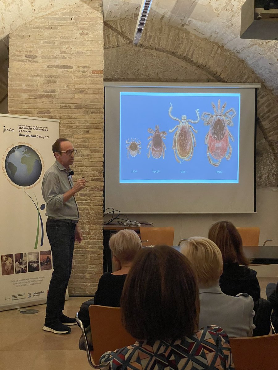 🔛🌎🗣️Comenzamos la II Edición del Ciclo de Conferencias “Historias de la Tierra”, hablando sobre garrapatas 🕷️y cómo la investigación científica puede protegernos de estos arácnidos con Antonio Beltrán Rosel <a href="/EnvironHealth_/">Water & Environmental Health (AySA)</a> en <a href="/CDAMAZ/">Biblioteca verde CDAMAZ</a>