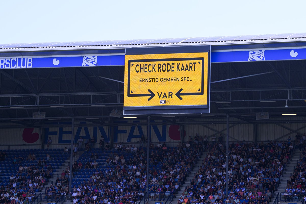 televoetbal's tweet image. Scheidsrechtersbaas KNVB: ‘VAR gaat minder ingrijpen in Eredivisie’ telegraaf.nl/sport/66013117… via @telegraaf