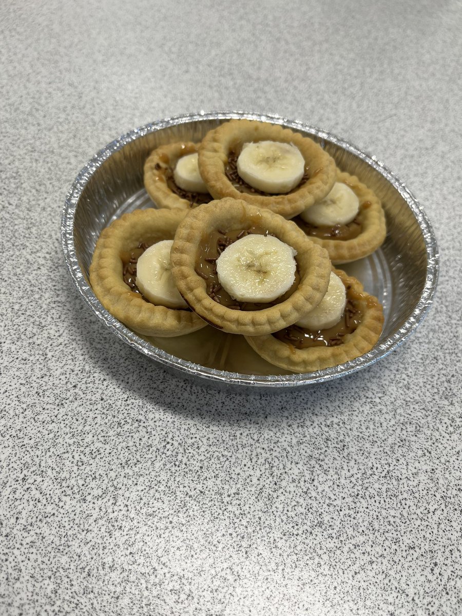 MissAndersonHE tweet media