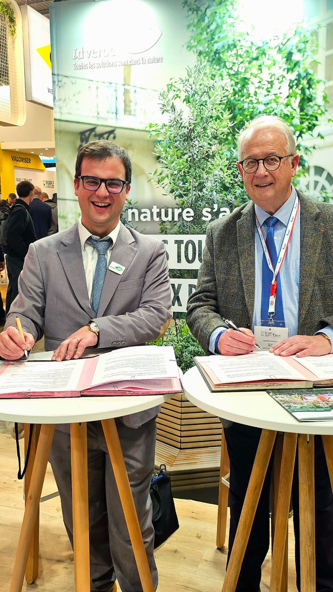 Aujourd'hui, une délégation d'élus du Nord est venue au congrès de <a href="/l_amf/">AMF | Association des maires de France</a>. L'occasion pour nous de renouveler plusieurs de nos partenariats, avec @enedis_npdc, <a href="/GRDF/">GRDF</a> et @idverdeFR