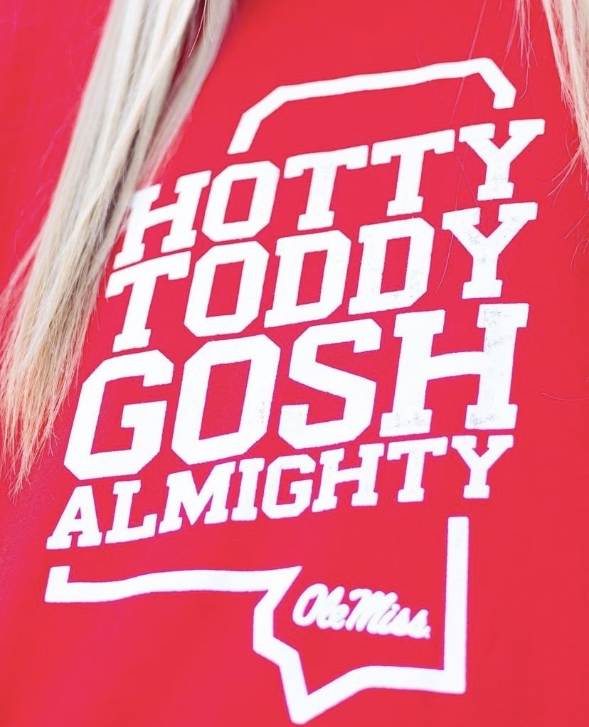 UMClubRed's tweet photo. 🚨 T-SHIRT REVEAL ALERT! 🚨

Don’t miss the action at The SJB Pavilion tomorrow night at 7 PM for @OleMissMBB Semi Pro Night! 

Doors open at 5pm &amp; the first 1,000 students get a  FREE shirt, Jackie Moon headband, AND FREE corn dogs!

Arrive Early. Stay Late. Be Loud! https://t.co/IOOlccFlxI