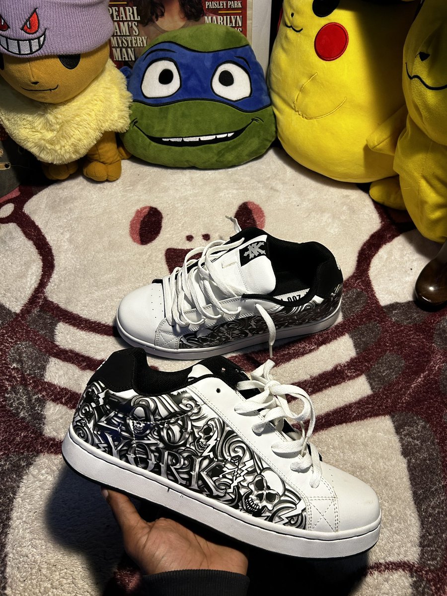 flexstarcinco's tweet photo. best shoe zoo york ever made n they was sittin in goodwill for 10 days https://t.co/w3baYRMsjG
