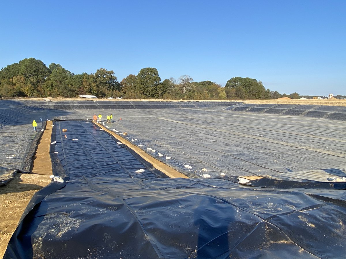 PlasticFusion's tweet photo. Check out photos from a recent installation completed by the PFF Crew. This 45 mil thick reinforced polyethylene (RPE) liner was installed in a stormwater pond. PFF is the leading installer of #StormwaterCollection systems. #StormwaterLiners #PondLiners https://t.co/l3BPwrT4Sb