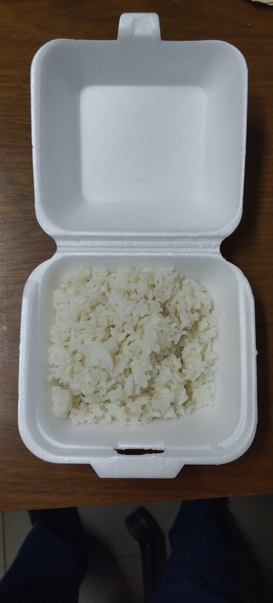 Una orden de arroz blanco en restaurante Cali Ají  en calle 1ra. El Carmen cuesta B/. 1.87, sólo es media cucharada y está aguachado.

Señores si quieren venderlo caro y servir poco está bien, por lo menos procuren que sea un arroz bien cocido y de calidad.