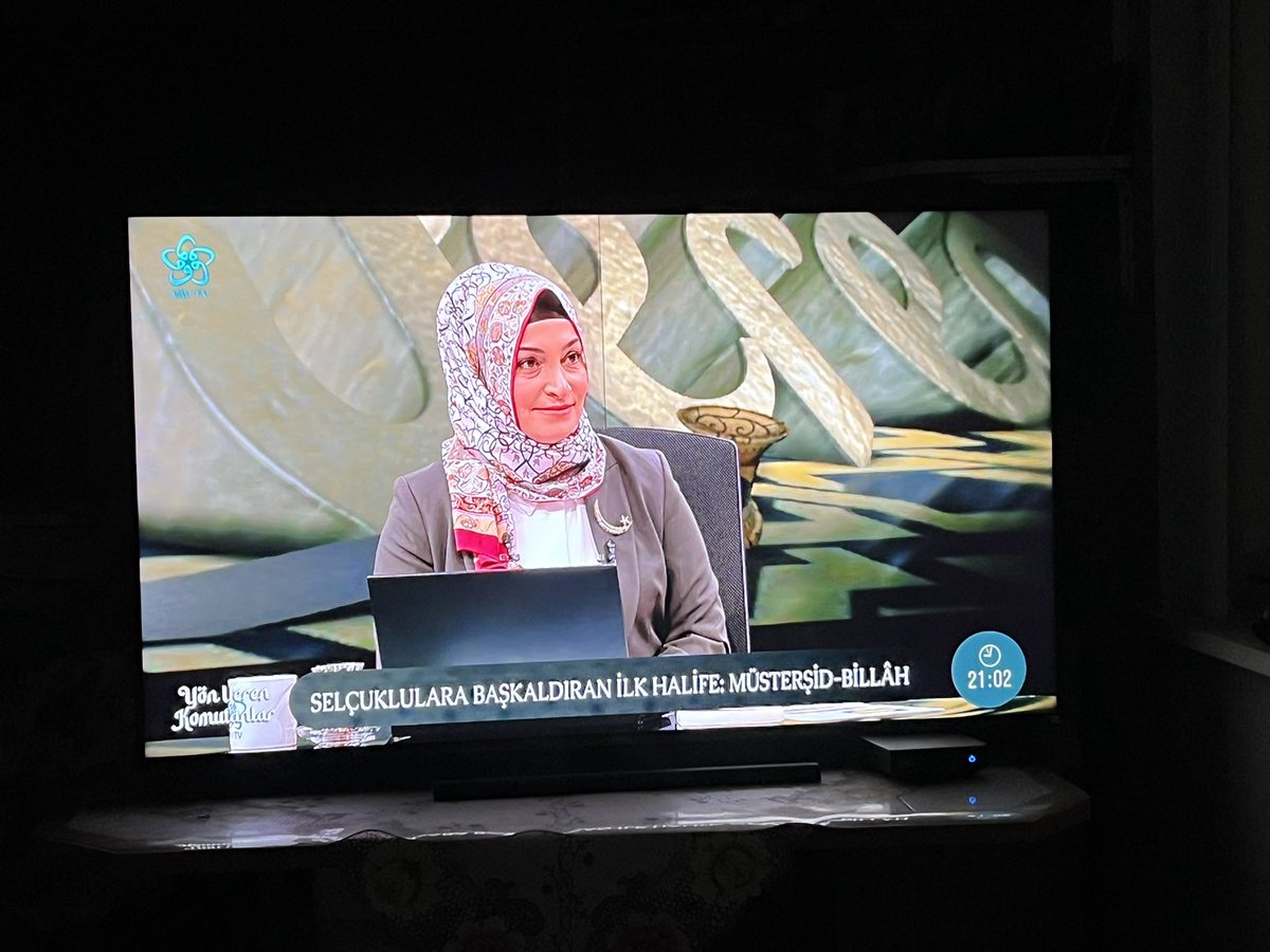 #YönVerenKomutanlar <a href="/NerminTaylan/">Nermin Taylan Erkutlu🇹🇷</a> @Nuranna74308597 <a href="/vavtvresmi/">Vav TV</a>