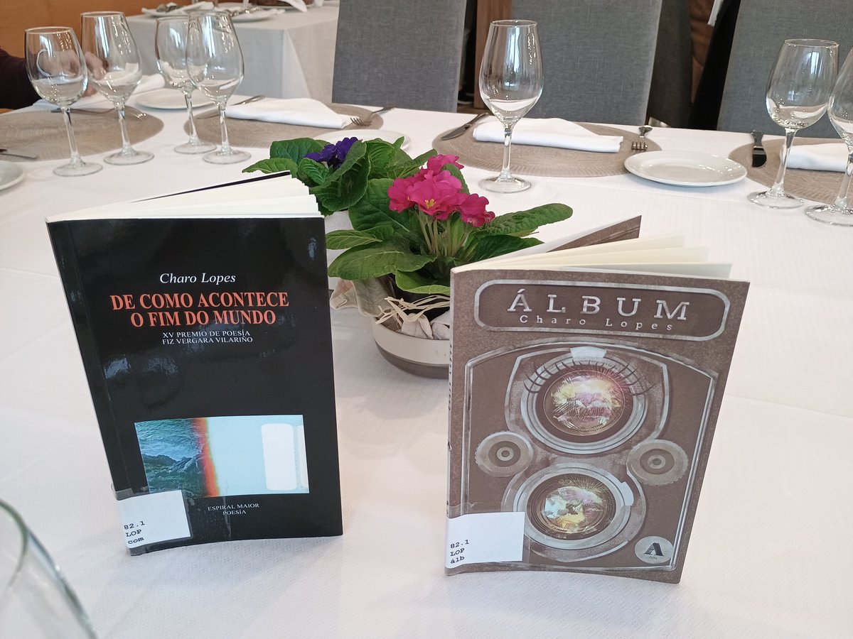 CaldodeGroria's tweet photo. Club de lectura do profesorado con #CharoLopes arredor da sús obra poética no @CIFPCOMPOSTELA
#poéticasdiversas #clubsdelectura #bescolaresgal #álbum #decomoaconteceofimdomundo #25N https://t.co/J8lR5StjBt