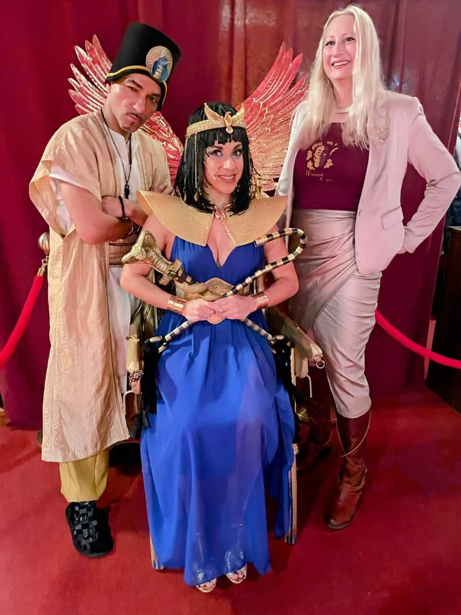 Dr. Franziska Naether moved to LinkedIn tweet media