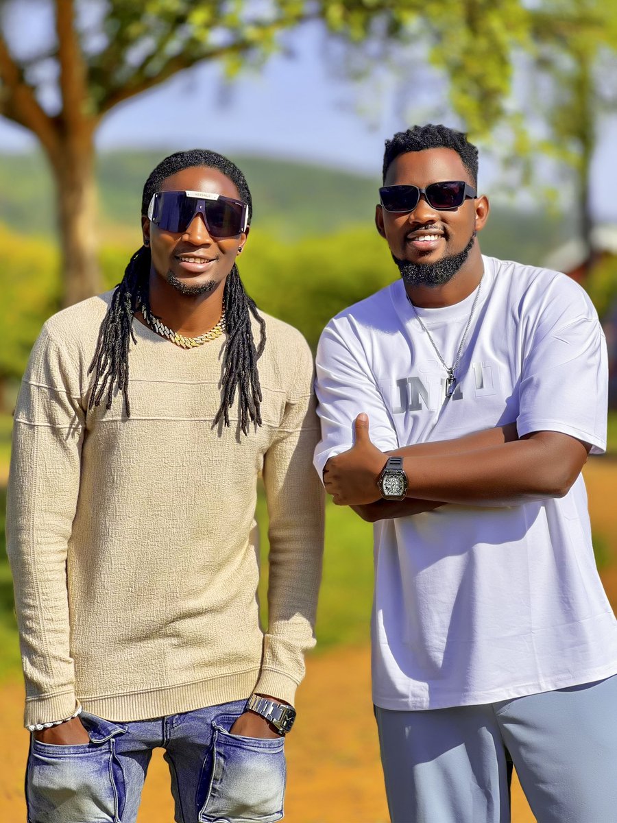 LyricoMycal's tweet photo. My friend @levixone will be live in concert dubbed Obukomooko at the University Inn Mbarara November 30 2024.
Attending should now be one of your plans for the end of the month. Itโs gonna be super lit ๐ฅ
#levixone #obukomooko #mbarara ๐ฆ https://t.co/rxk6Wc6UJx