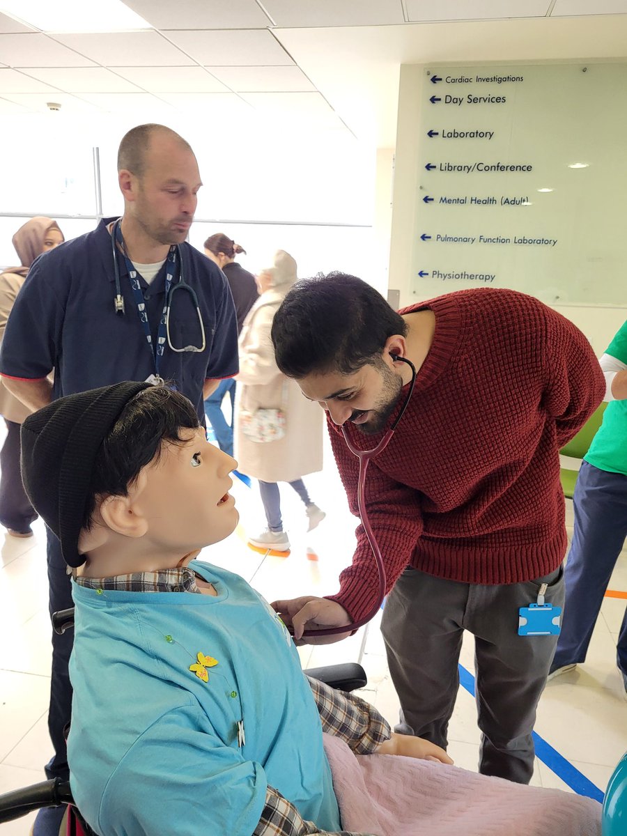 ShazCassidy's tweet image. Well done to the Resp Team @MUH for their promotion of #WorldCOPDDay fantastic support from all staff and I was delighted to assist with #Lifecast manikin who required NIV in the management of his COPD and @GaumardInFocus Trauma Hal who supported Auscultation skills. 🫁🩺🩻👏