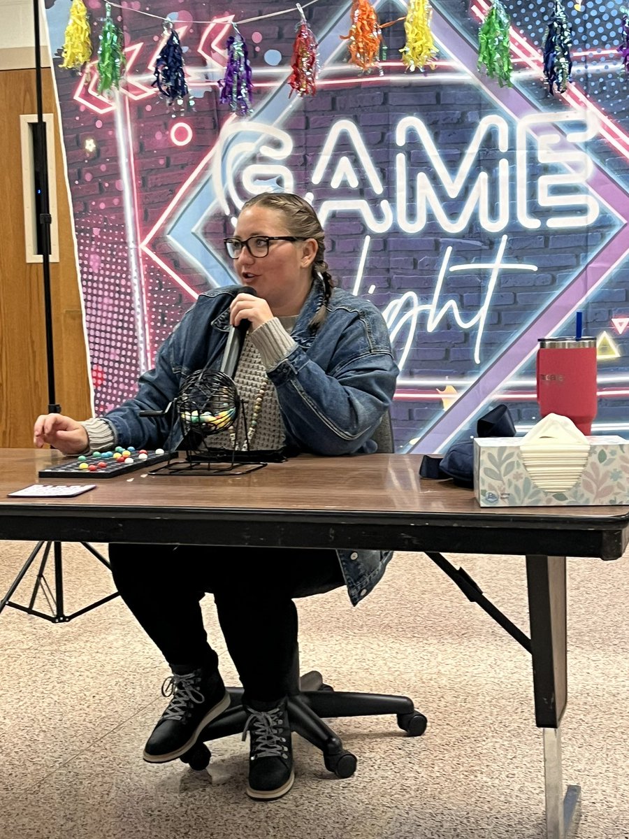 BisonElem's tweet photo. Families had a great time playing together at our Family Bingo/Game Night! https://t.co/194RYM9DC0