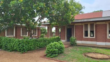 Ibandagrace's tweet image. #Enseignement: Bâtisseuse comme son époux #JKK, L’institut Technique Industriel et Professionnel #MOLK a été construit sur fonds propres de Maman @KabilaOlive au #Kasaï_Central.