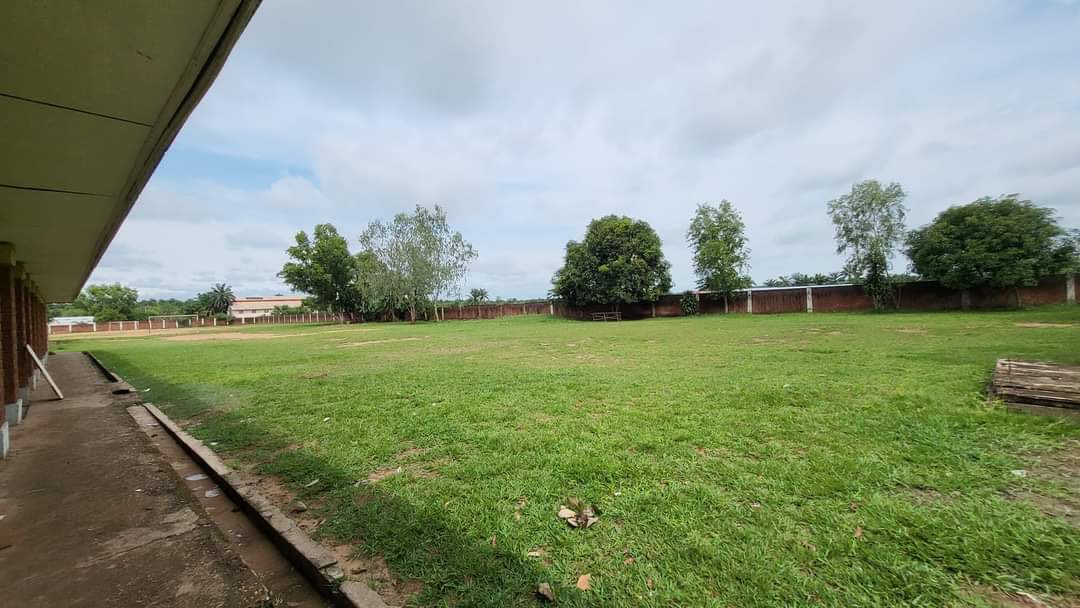 Ibandagrace's tweet image. #Enseignement: Bâtisseuse comme son époux #JKK, L’institut Technique Industriel et Professionnel #MOLK a été construit sur fonds propres de Maman @KabilaOlive au #Kasaï_Central.