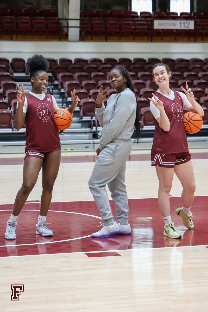 FordhamWBB's tweet image. preparing for battle 

#Ramily | #Fordham | #BattleoftheBronx | #BronxBuilt