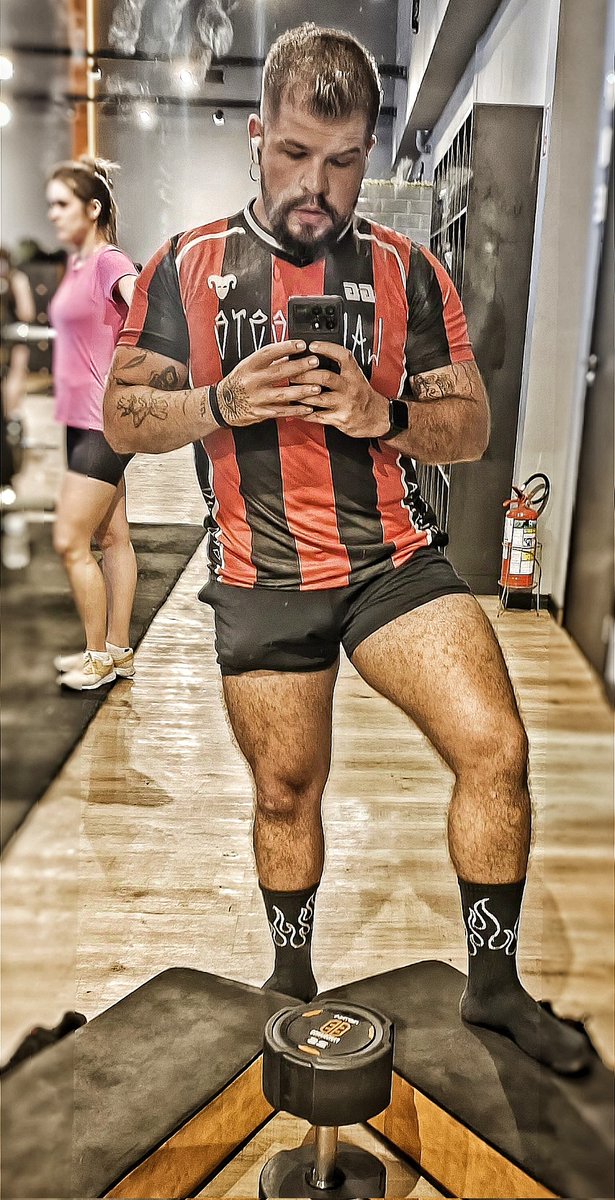 ricksolon's tweet photo. #legday https://t.co/dBrgINdO5W