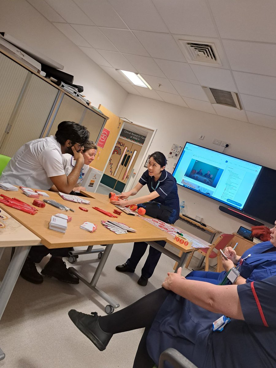 Thank you to all who attended our travelling cake and conversation sessions at ORC. The tissue viability had a great time giving advice, ideas and answering your questions. <a href="/RMCHosp/">RMCHosp</a> <a href="/MFT_MRI/">Manchester Royal Infirmary</a> <a href="/MFTnhs/">MFT NHS</a> #stopthepressure #pressureulcerprevention