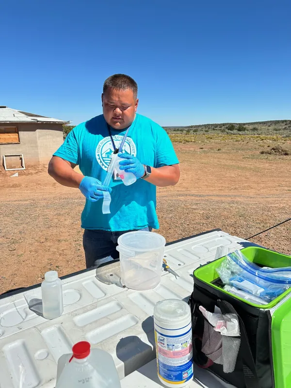 Consistent access to safe, affordable drinking water is a significant challenge for many Diné families. Findings from the Diné Household Water Survey reveal that the majority of families in Fort Defiance mostly rely on bottled water for drinking. Read more bit.ly/AZCentralWater