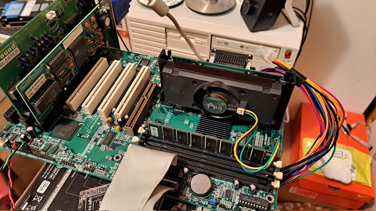 El Hacedor De Llaves tweet media