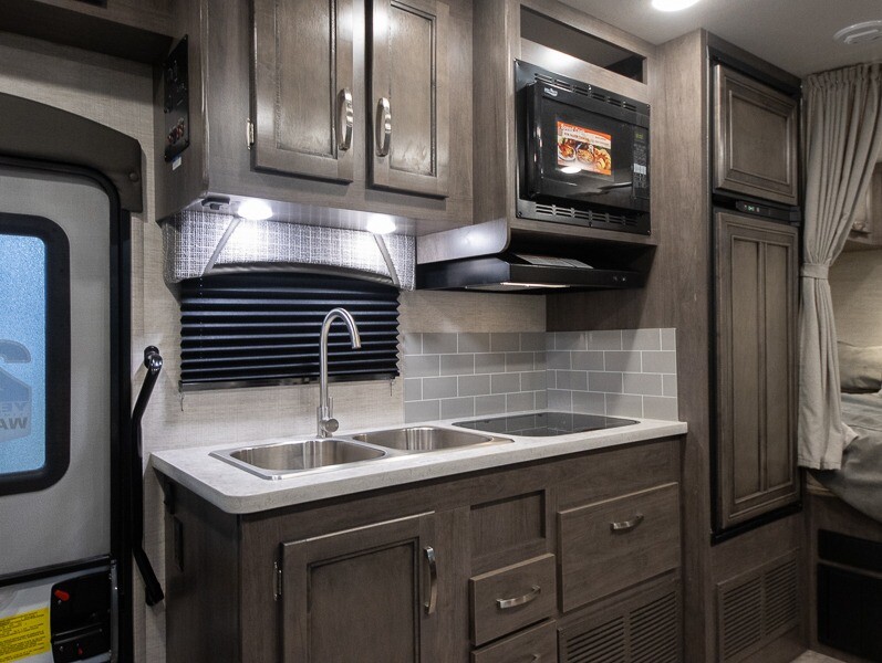 mhs2go's tweet photo. 😎Check out this virtual tour ➡ https://t.co/kU26jHrCQc of our New 2023 Jayco Redhawk SE 22AF! During our Black Friday Sale, this 25 ft, gas-powered, Class C could be yours for only $89,990! It sleeps 5 and has 1 slide.  🗺
#Motorhomes2Go #BlackFriday #RV https://t.co/g6RCpJb0pK