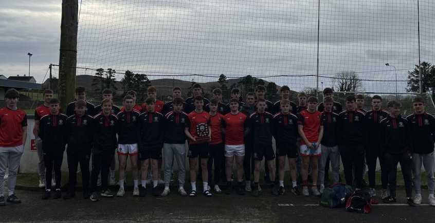 PCD_07's tweet photo. Sciath Uí Shuilleabháin buaite ag foireann sinsir caide inniu i gcoinne an Scoil Idimheánach!  2-11 go 1-07.  Captaen na foirne Tadhg Ó Cathail.  Mo sheasamh oraibh!!! https://t.co/quUvaLHbEi