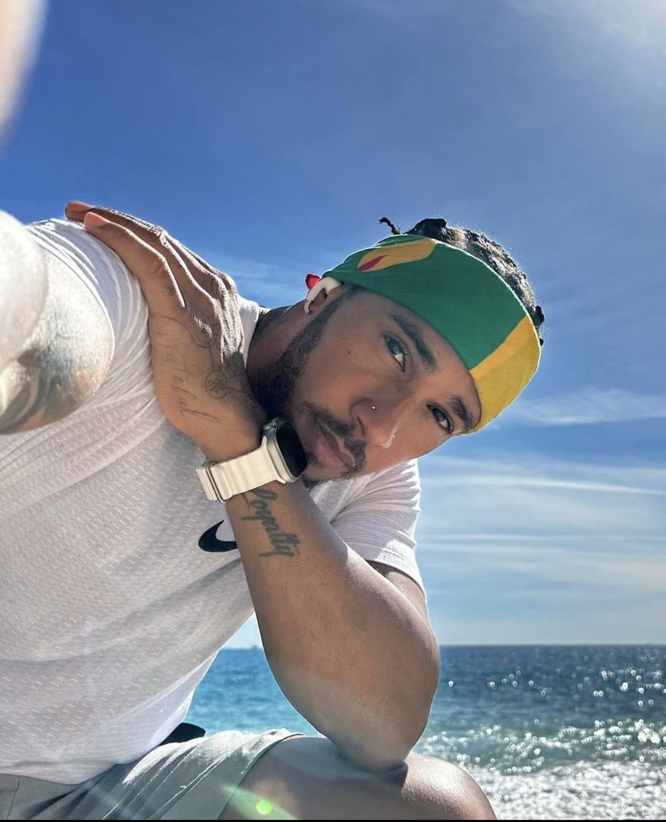 rue 🍓 tweet media