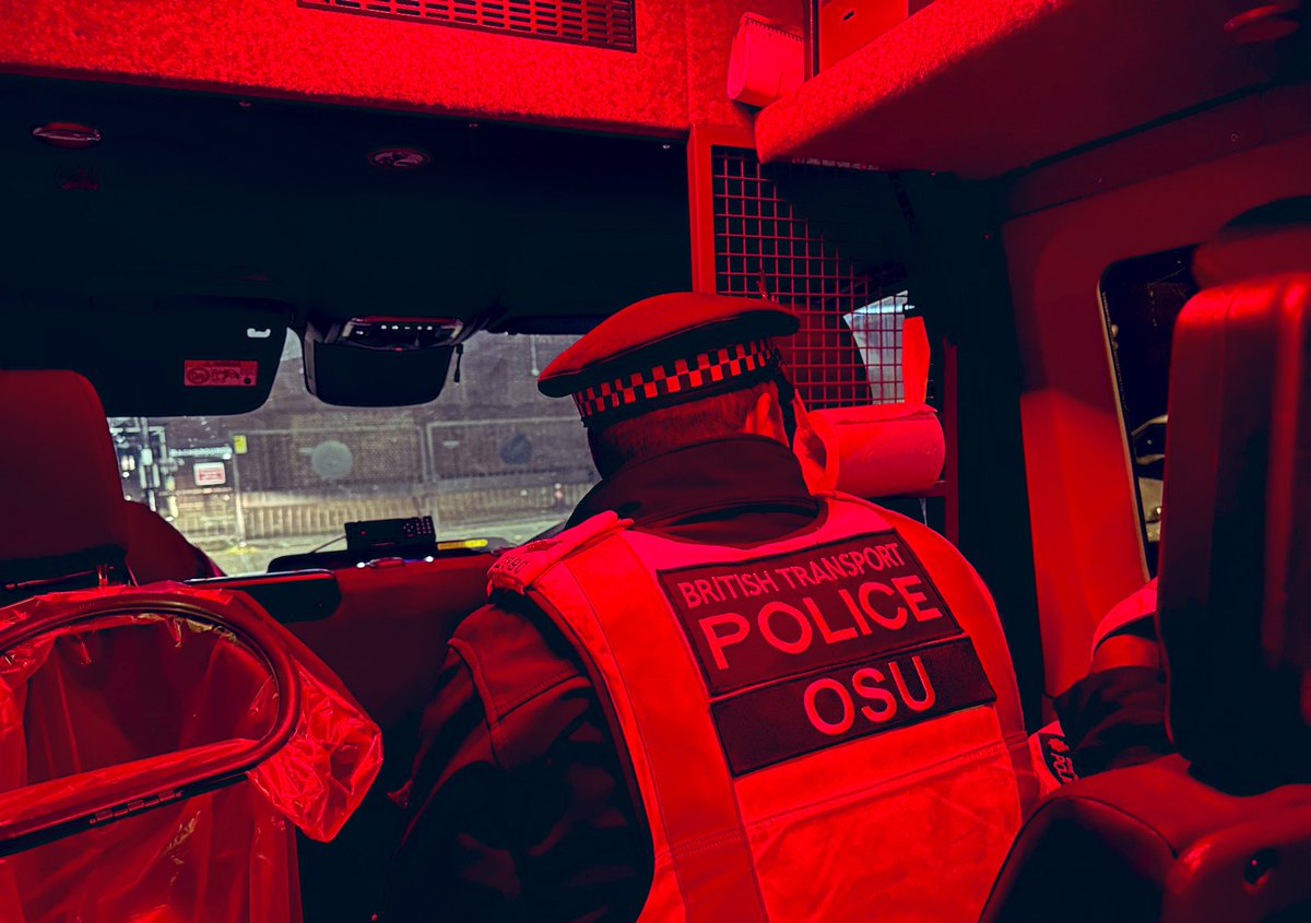ACC_IanDS's tweet photo. Learning my way around BTP London this week….

Met some of the Kings Cross &amp; St Pancras team today, BTP London Custody &amp; spent some time with specialist ops

Lots of fantastic, proactive, highly visible, work ongoing to drive down crime &amp; keep passengers &amp; railway staff safe https://t.co/bsRGkyRvn9
