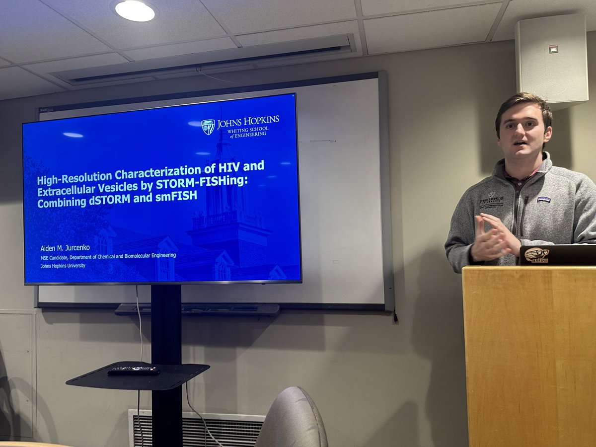 Aiden Jurcenko presents his MSE project on high-resolution characterization of #HIV virions and host #ExtracellularVesicles through “STORM-FISHing”. He’s presenting as part of our EVCore facility open house and education day. Really great work, Aiden! <a href="/LabWitwer/">LabWitwer</a>