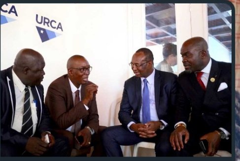 # La capitale centrafricaine est bien trop souvent le théâtre de batailles entre partis politiques aspirant à diriger le pays, mais qui laissent entrevoir de grosses lacunes en leur sein.Parmi ces dernières.