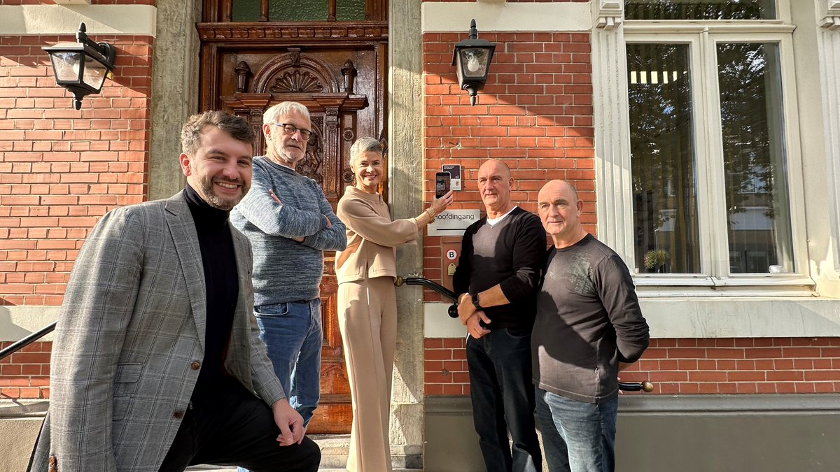 Herfsttip: Nieuwe route in Beek! In samenwerking met Heemkundevereniging Beek en #VisitZuidLimburg lanceert <a href="/GemeenteBeek_lb/">Gemeente Beek lb</a> een wandelroute langs monumenten en kunstwerken. Scan de QR-codes en ontdek de verhalen. Meer info: vzl.nu/49go9Lb  #limburg