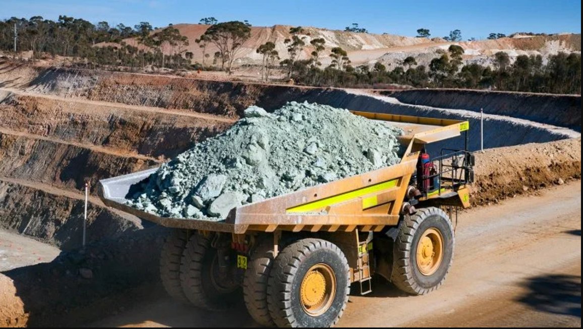 igunmetals's tweet photo. Low-cost nickel supplies from Indonesia, China and the Philippines fill cutbacks as nickel miners in high-cost regions suspend operations. 

Meanwhile, Indonesia is ramping up nickel production as they remain the world's largest producer.

Source: S&amp;P Global

#nickel #Igun #Metal https://t.co/lIvFoLwW9X