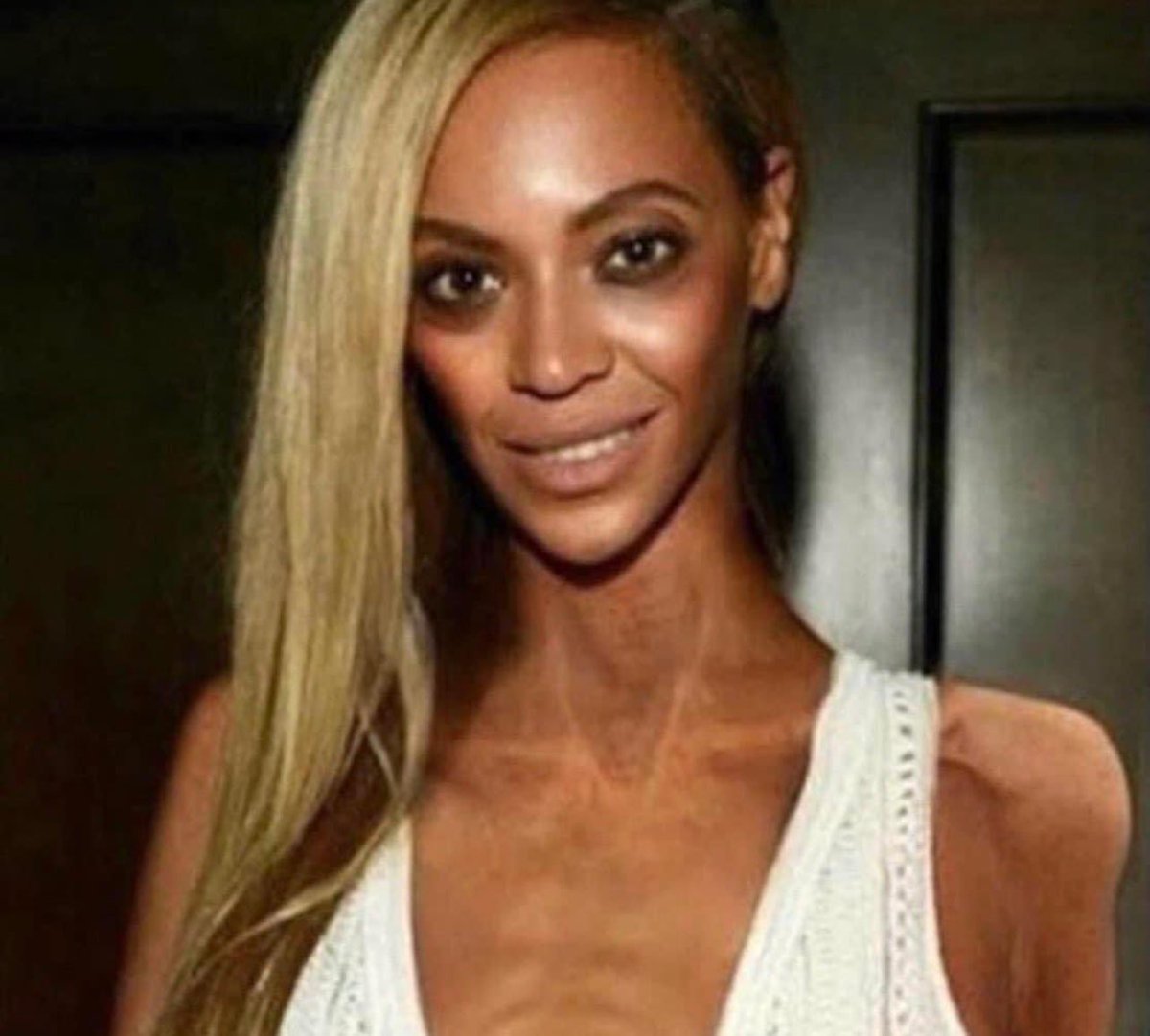 PRainiStan's tweet photo. Beyoncé if she was in “wicked” https://t.co/BqzBpxHyFl