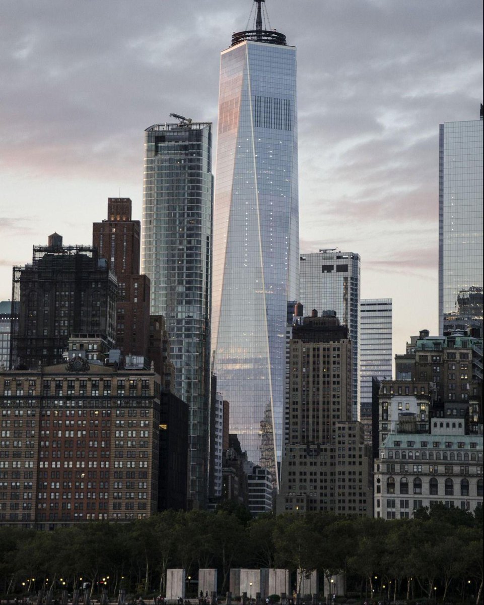 immigrate_us's tweet image. 🛤️ Follow the journey to success, starting in the USA! 🛤️ 

relocate.global - a social media network for those who want to relocate to the USA and those who hire international talent. Register now! 

#RelocateToUSA #GlobalTalentHub #ImmigrationJourney