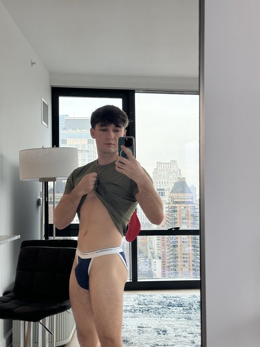 Like if you’d like to lick it ? https://t.co/uvlYajwr3Q https://t.co/PqHuBaEmT3