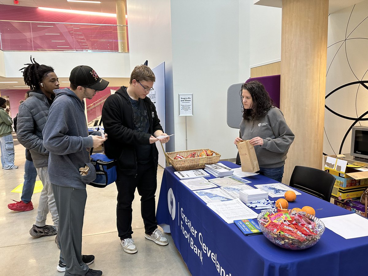 CKurtScience's tweet photo. Field trip to Lakeland community college for GIS day! @theTwinsburgHS https://t.co/1R2HQPVg0s