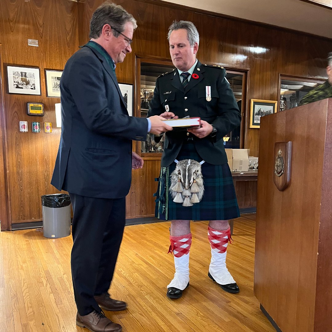 BlkDiamondGrp's tweet photo. Black Diamond Group's Chairman &amp; CEO, @trevorhaynes16, was honoured by The @CalgHighrs as a Henchman in the Clan of the Gallant Canadians. Black Diamond Group has been a proud supporter of the Calgary Highlanders for many years.

https://t.co/ZauV20pK5d

#CommunityInvestment https://t.co/LuNx3MgQeL