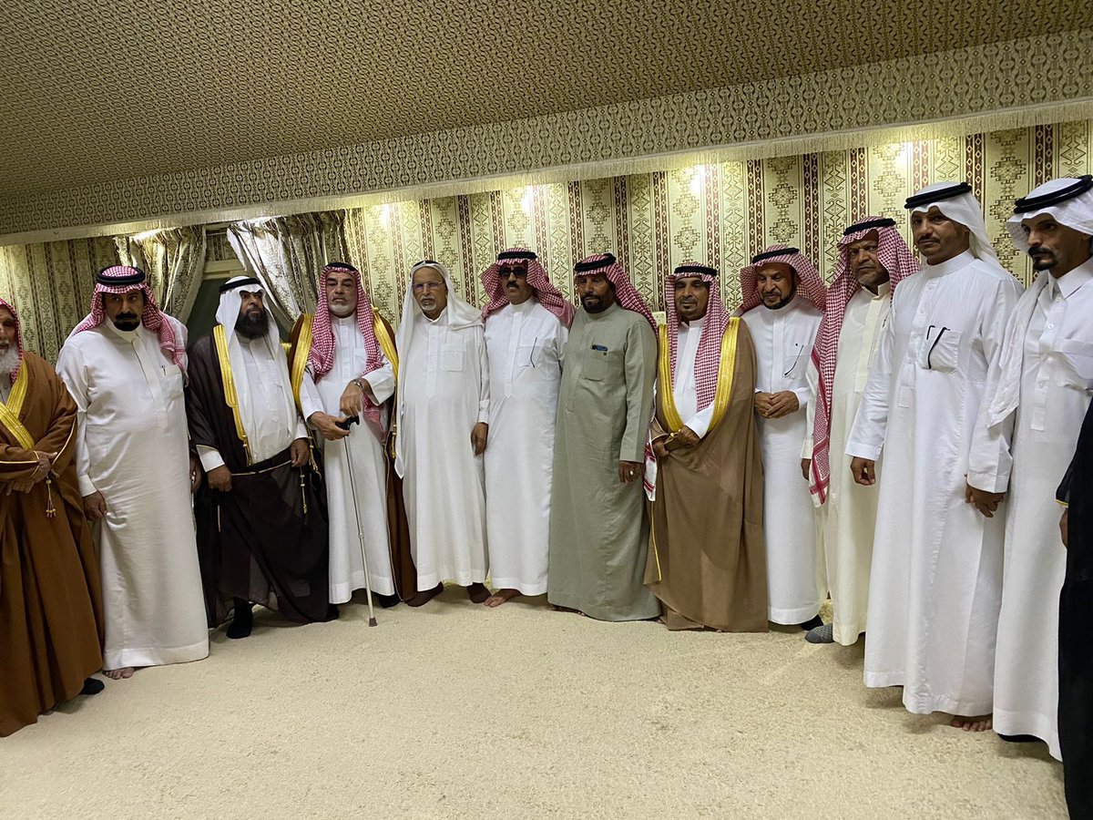 kl1oo's tweet photo. زيارة لجنة عتق رقبة #فيصل_عواض_الحربي برئاسة الشيخ: حامد بن علي الحرقان 

للشيخ: بندر بن خربوش الذويبي أمير الفوج السادس بمجلسة العامر في #المدينة_المنورة https://t.co/DmjPpVpRgO