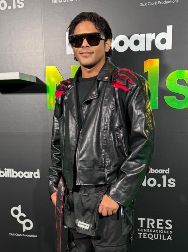 BHowardOfficial's tweet image. Last night at the Billboard Music Awards Official Party was a movie!

 💯💥 #BHoward #MrPresident #LiberianGirl #Choosin #No1Goals #Top50