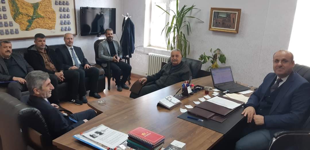 Savur ilçe milli eğitim müdürü Avni Şengülü makamında ziyaret ettik bize gösterdiği ilgi ve alaka için üyelerimiz adına teşekkür ediyoruz.