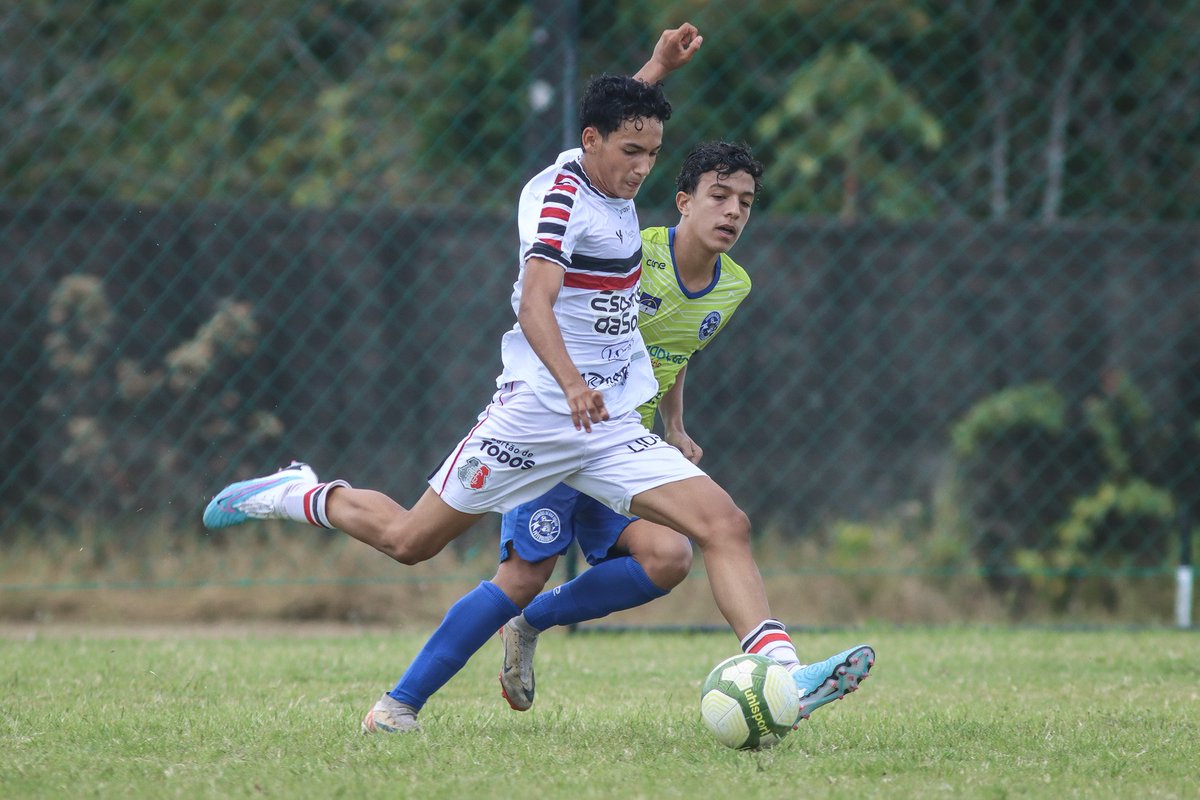 SantaCruzdeBase's tweet photo. #Sub16 | Nesta quarta-feira (20), o time sub-16 do Santa Cruz venceu a equipe do Tubarões pelo placar de 2x0. Os gols da Cobra Coral foram marcados por Matheus Melo e Guilherme. 🤞🏼🐍

📸: @fotografaevelyn https://t.co/VvrV6OhlbL